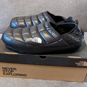 NORTH FACE MEN’S THERMOBALL TRACTION MULES V